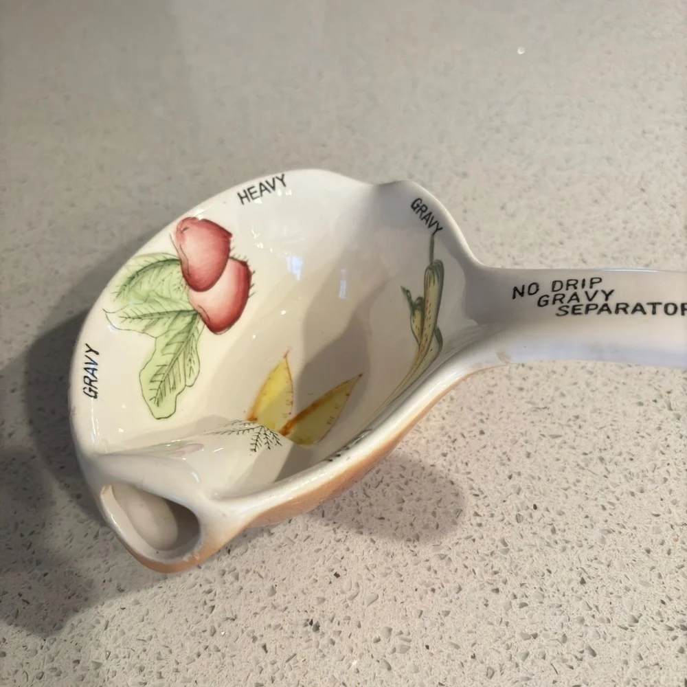 Vintage Gravy Boat Ceramic No-Drip Gravy Separator Server Vegetable Design Japan
